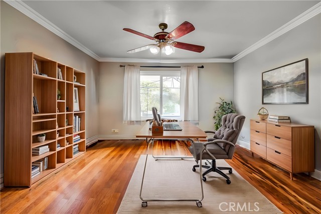 Detail Gallery Image 17 of 50 For 2401 E Avalon, Santa Ana,  CA 92705 - 5 Beds | 3 Baths