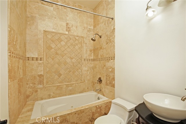 4622 W 131st Street, Hawthorne CA: https://media.crmls.org/medias/4eeb3e34-c0ad-4e79-8476-98ddd6d410f0.jpg