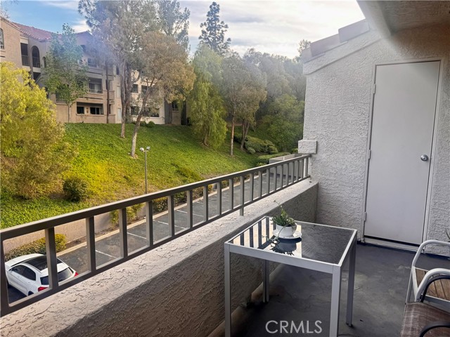 Detail Gallery Image 9 of 25 For 1980 Las Colinas Cir #301,  Corona,  CA 92879 - 2 Beds | 2 Baths