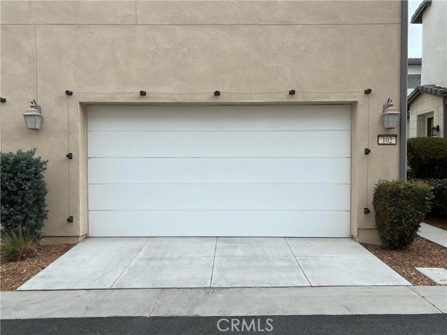 102 Sculpture, Irvine CA: https://media.crmls.org/medias/4eeca7cd-733c-4b5b-a13f-c680e0850091.jpg