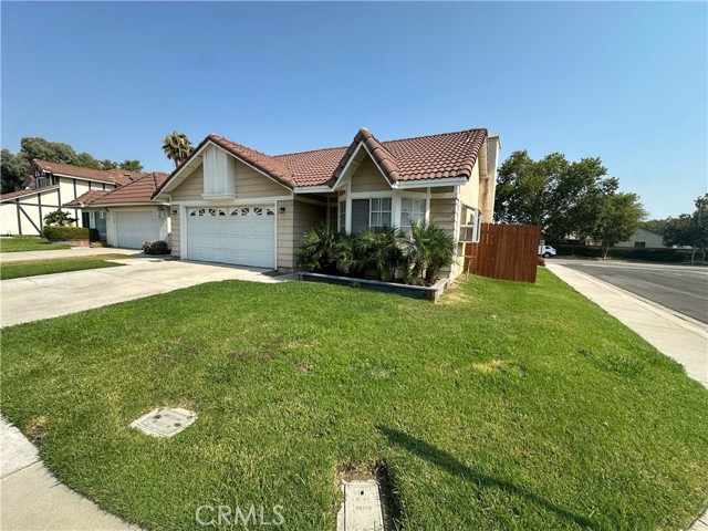 Detail Gallery Image 2 of 11 For 122 Plymoth, San Bernardino,  CA 92408 - 4 Beds | 2 Baths