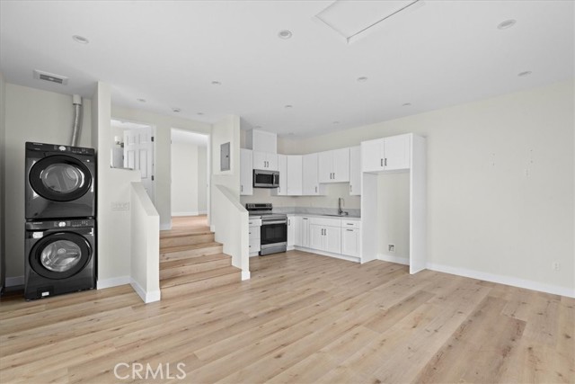 Detail Gallery Image 6 of 33 For 15952 Simonds, Granada Hills,  CA 91344 - 4 Beds | 2 Baths