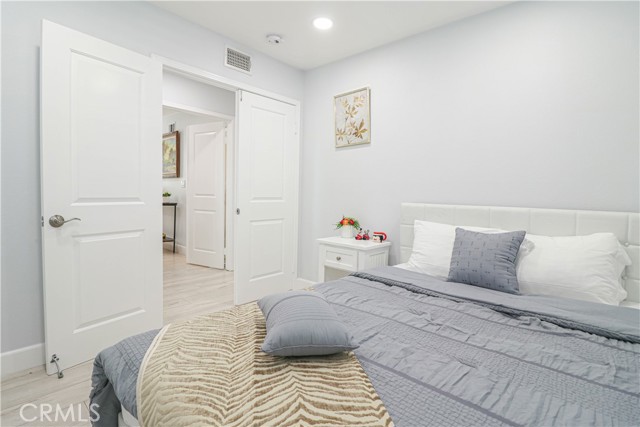 Detail Gallery Image 16 of 29 For 17891 Caledonia, Huntington Beach,  CA 92647 - 5 Beds | 3/2 Baths