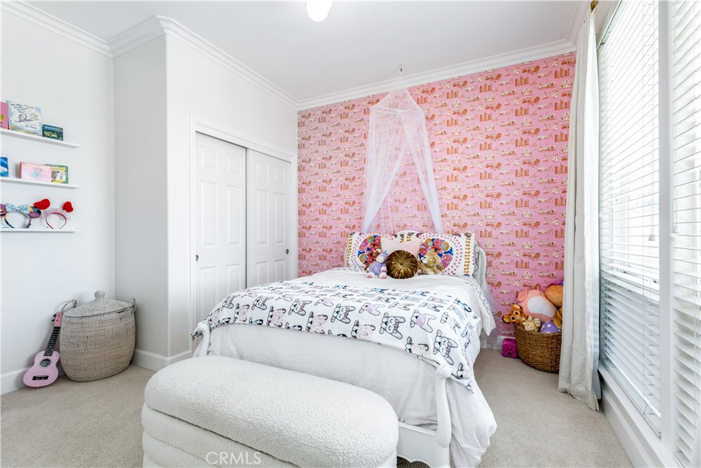1307 Crown Way