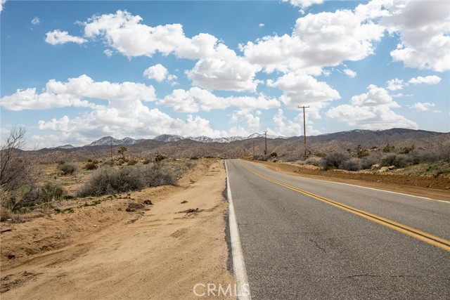 Detail Gallery Image 8 of 21 For 4444 Sagebrush, Pioneertown,  CA 92268 - – Beds | – Baths