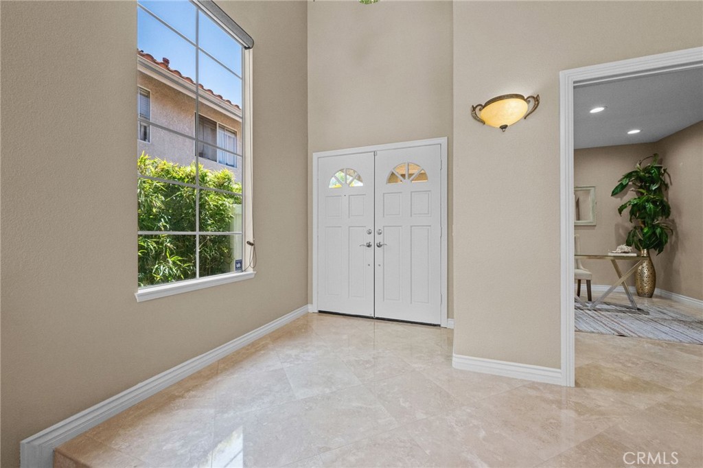 MLS #OC25179992 img 5