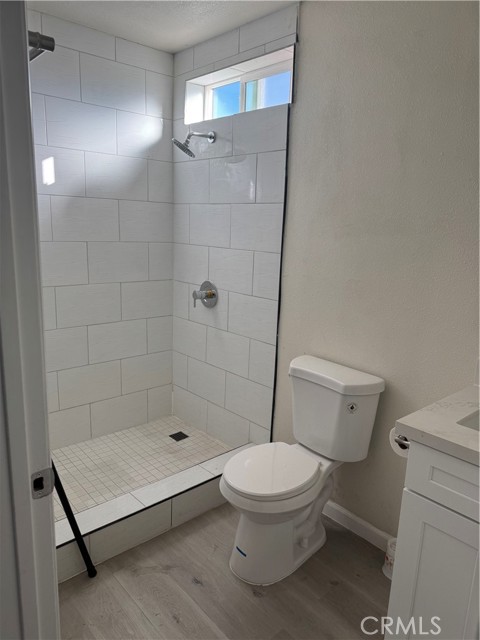 Detail Gallery Image 5 of 6 For 17055 San Bernardino, Fontana,  CA 92335 - 3 Beds | 2 Baths