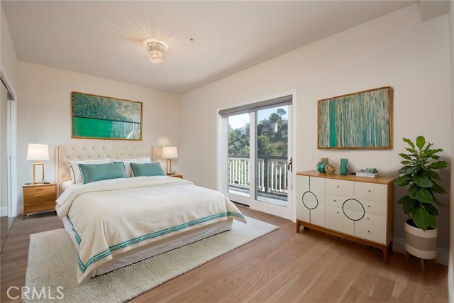 Detail Gallery Image 26 of 38 For 6432 Weidlake Dr, Los Angeles,  CA 90068 - 4 Beds | 3/1 Baths