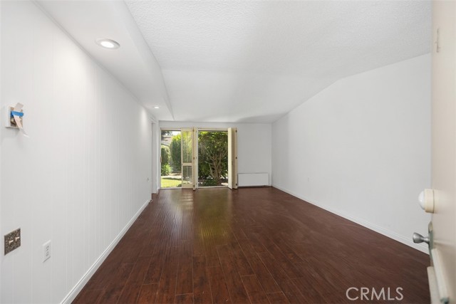 Detail Gallery Image 6 of 40 For 542 via Estrada a,  Laguna Woods,  CA 92637 - 2 Beds | 2 Baths