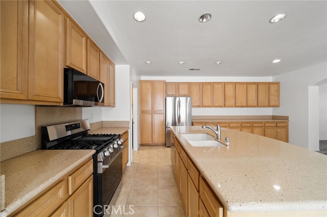 Detail Gallery Image 10 of 29 For 1568 Four Seasons Cir, Beaumont,  CA 92223 - 3 Beds | 2 Baths