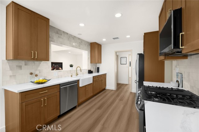 Detail Gallery Image 27 of 60 For 3033 E Sunset Hill Dr, West Covina,  CA 91791 - 5 Beds | 3 Baths