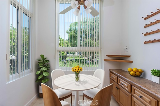 958 Palo Verde Avenue, Long Beach CA: https://media.crmls.org/medias/4ef01d9f-691e-423b-a875-05806aa0867c.jpg
