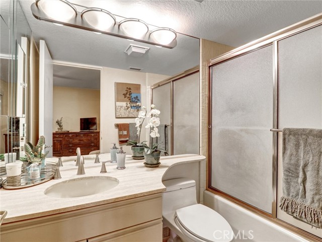 208 Kavenish S Drive, Rancho Mirage CA: https://media.crmls.org/medias/4ef01e13-e7da-4e12-b026-b473a6b7113d.jpg