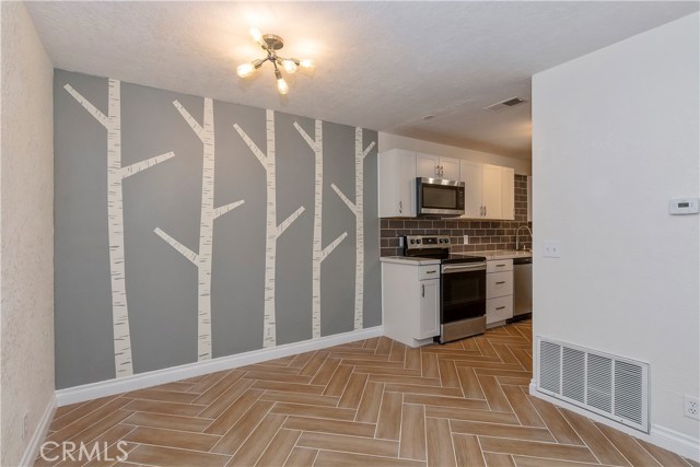 Image 8 for 2875 Los Felices RD #107
