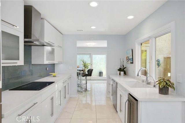 Detail Gallery Image 18 of 57 For 762 Tustin Avenue, Newport Beach,  CA 92663 - 2 Beds | 2/1 Baths