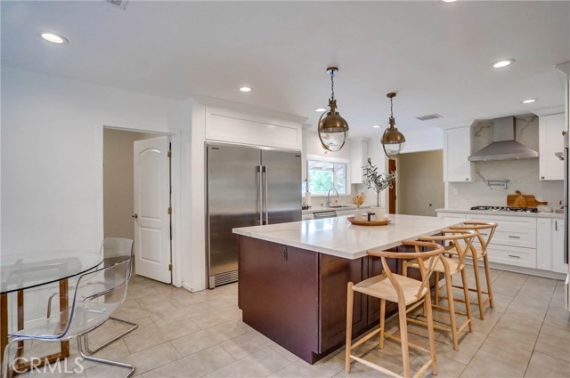 12415 Killion Street, Valley Village CA: https://media.crmls.org/medias/4ef26ff6-4b31-4c31-8e4b-412704c3fd71.jpg