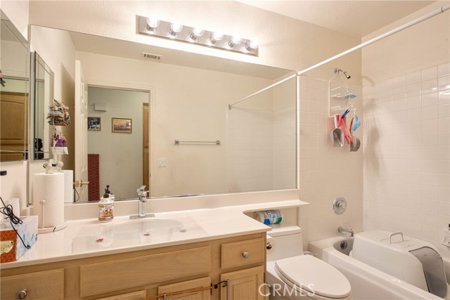 Detail Gallery Image 8 of 18 For 1015 Carryll Park Ct, Fallbrook,  CA 92028 - 3 Beds | 2 Baths