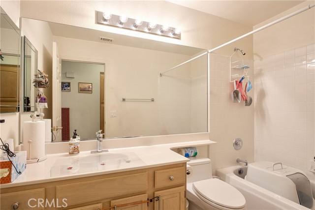 1015 Carryll Park Court, Fallbrook, California 92028, 3 Bedrooms Bedrooms, ,2 BathroomsBathrooms,Residential,For Sale,Carryll Park Court,SW24081698