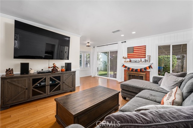 Detail Gallery Image 4 of 25 For 2524 Petaluma Ave, Long Beach,  CA 90815 - 3 Beds | 2 Baths