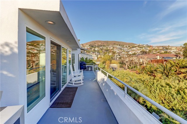 Detail Gallery Image 58 of 75 For 134 Crescent Bay Dr, Laguna Beach,  CA 92651 - 4 Beds | 3/1 Baths