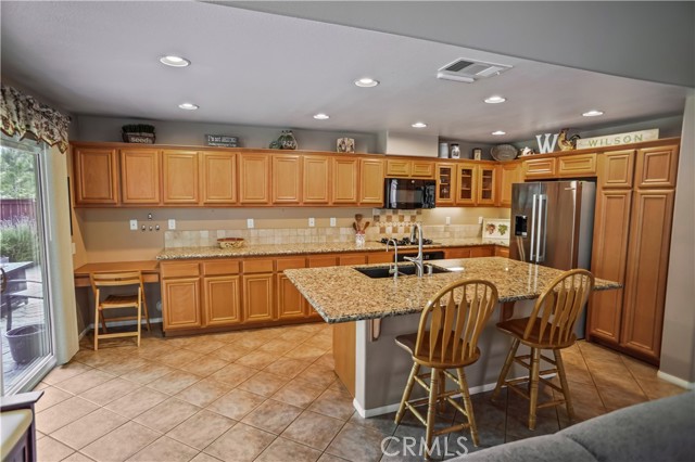 17334 Sierra Sunrise Lane, Canyon Country CA: https://media.crmls.org/medias/4ef3f695-177f-4691-bad6-c0a5ae6b8df9.jpg