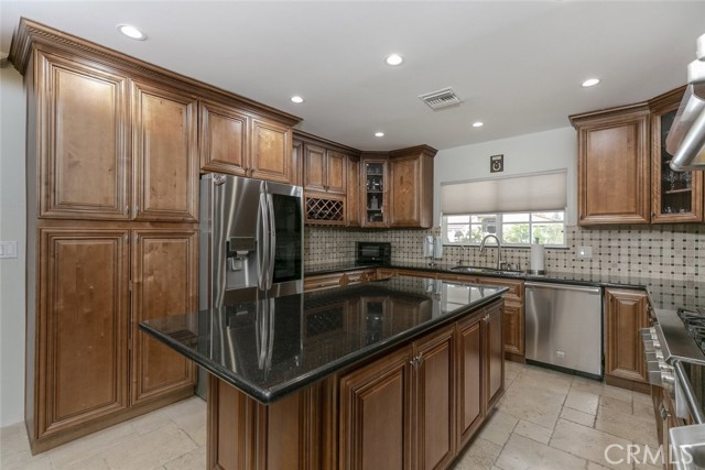18231 San Jose Street, Porter Ranch CA: https://media.crmls.org/medias/4ef43cc8-87b8-4fd7-b59b-e7228e8f046c.jpg
