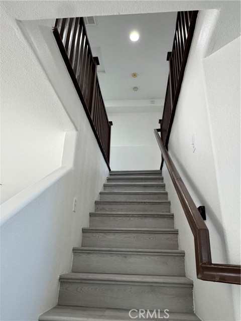 Detail Gallery Image 6 of 20 For 1416 Plaza Way, Perris,  CA 92570 - 4 Beds | 2/1 Baths