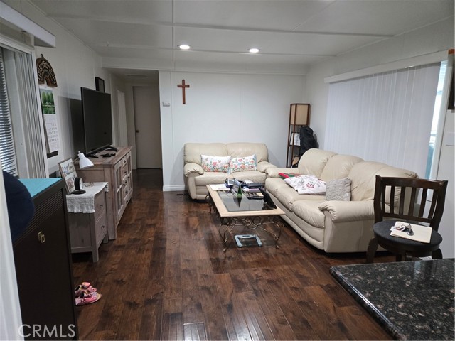Detail Gallery Image 6 of 15 For 17700 Western Ave #54,  Gardena,  CA 90248 - 2 Beds | 1 Baths