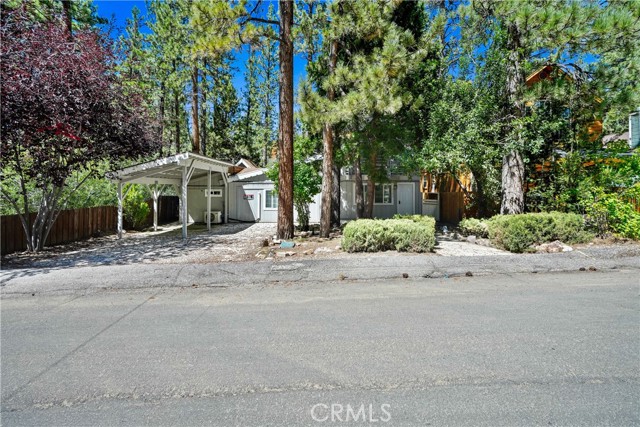 Detail Gallery Image 4 of 45 For 43032 Sunset Dr, Big Bear Lake,  CA 92315 - 3 Beds | 3 Baths