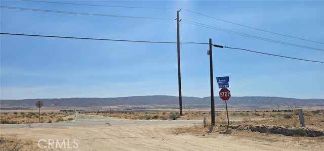 0 W Avenue J, Lancaster CA: https://media.crmls.org/medias/4ef6cbe5-3e82-4823-82a9-0aa383a9445b.jpg