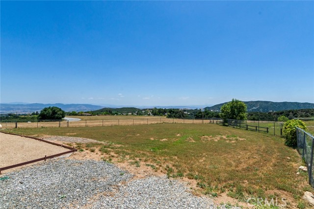 13288 Oak Crest Drive, Yucaipa CA: https://media.crmls.org/medias/4ef7f632-4a55-412e-918c-24e88c1c270a.jpg