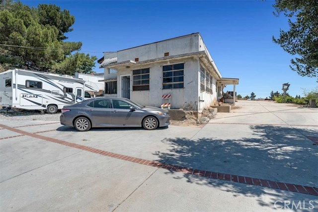 114 N Bonnie Beach Place, East Los Angeles CA: https://media.crmls.org/medias/4ef83298-7863-437f-b848-db4ca536594c.jpg