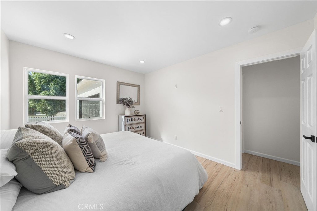 MLS #OC25259566 image #15