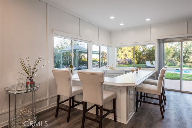 4020 Clarinda Drive, Tarzana CA: https://media.crmls.org/medias/4ef87805-a1c4-43ab-ba4e-d824b160d430.jpg