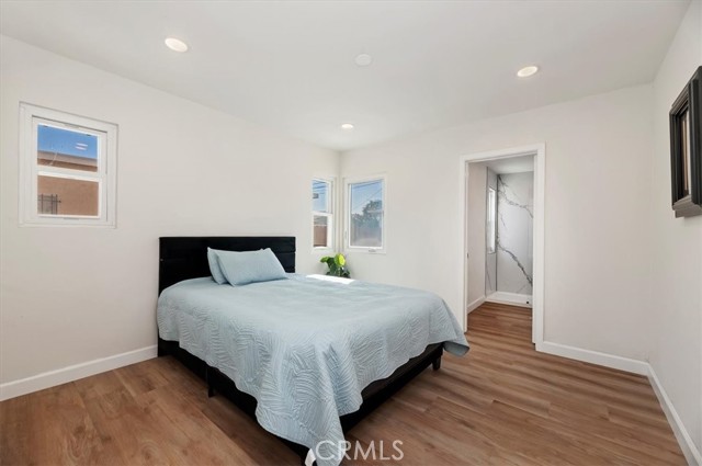 Detail Gallery Image 16 of 26 For 2816 W 84th, Inglewood,  CA 90305 - 4 Beds | 4 Baths