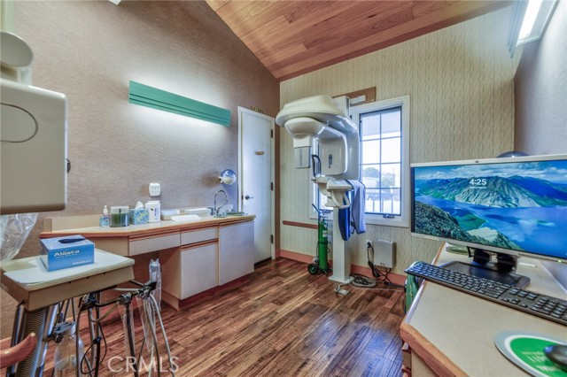 Image 36 of 52 For 16336 Whittier