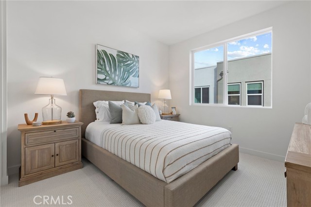 Image 24 of 29 For 585 Lyon Street