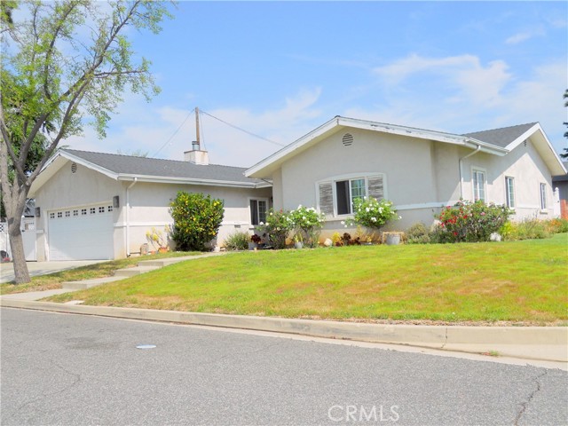 Detail Gallery Image 3 of 32 For 448 S Vecino, Covina,  CA 91723 - 3 Beds | 3 Baths