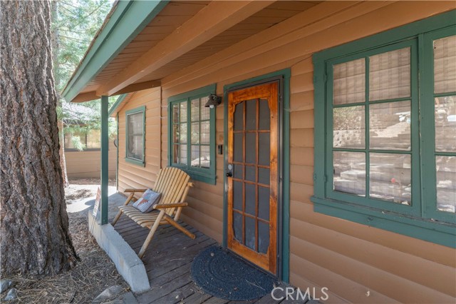 Detail Gallery Image 2 of 27 For 796 Silver Tip Dr, Big Bear Lake,  CA 92315 - 2 Beds | 2 Baths