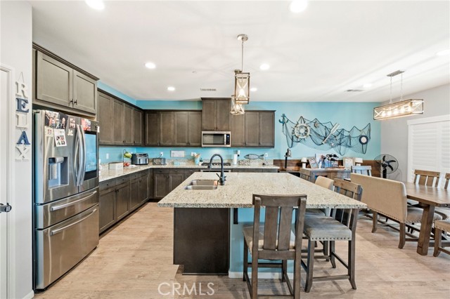 Detail Gallery Image 9 of 69 For 30205 Big Country Dr, Menifee,  CA 92584 - 5 Beds | 4 Baths