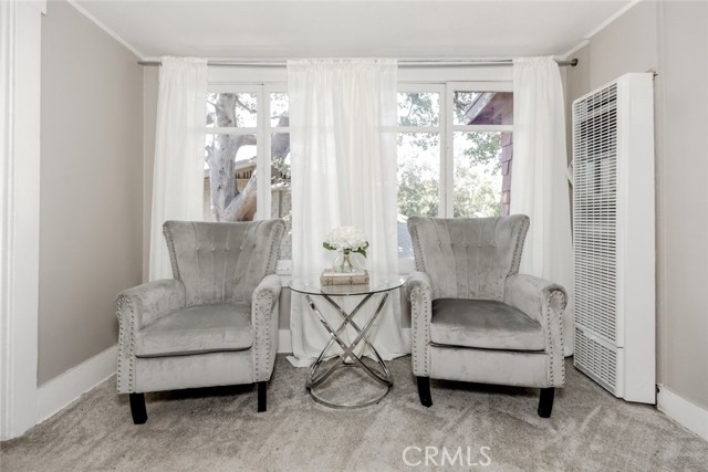 1010 N Madison Avenue, Pasadena CA: https://media.crmls.org/medias/4efe39ef-65cd-447b-8bac-211b4f5e0bfe.jpg