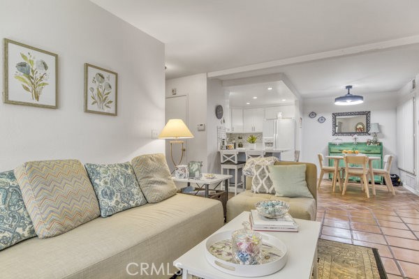 Detail Gallery Image 5 of 33 For 15155 Sherman Way #14,  Van Nuys,  CA 91405 - 1 Beds | 1 Baths