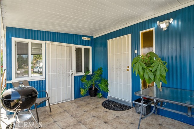 Detail Gallery Image 5 of 33 For 5800 Hamner #416,  Corona,  CA 91752 - 3 Beds | 3 Baths