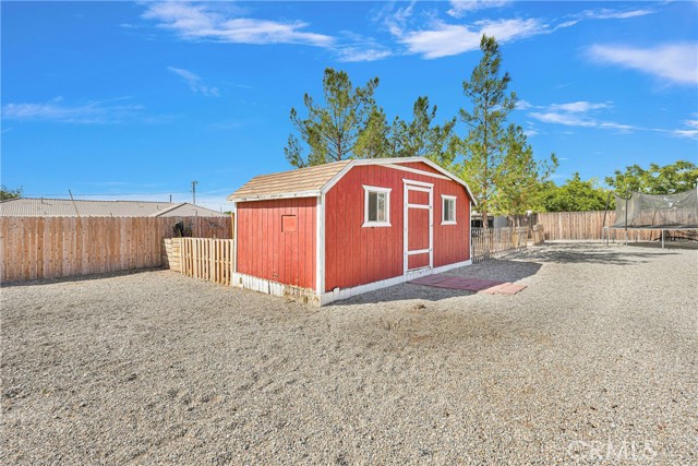 Detail Gallery Image 30 of 46 For 19165 Rocksprings Rd, Hesperia,  CA 92345 - 3 Beds | 2 Baths