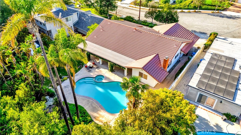 https://media.crmls.org/medias/4f000b13-c87c-4af2-ab5e-5a51887852fb.jpg?preset=X-Large