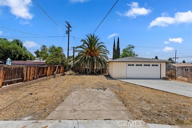 Detail Gallery Image 5 of 25 For 110 N Lindsay St, Lake Elsinore,  CA 92530 - 3 Beds | 3 Baths