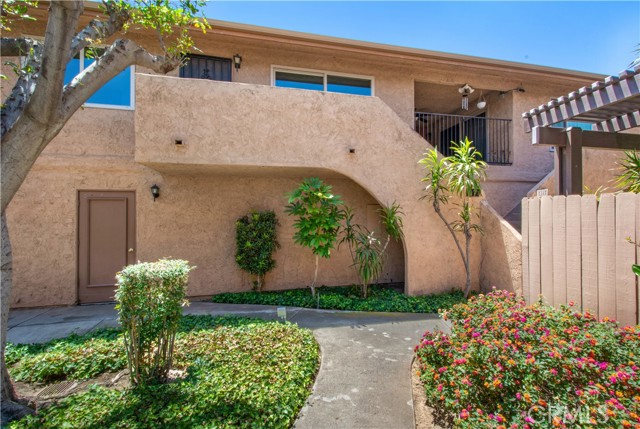 Detail Gallery Image 10 of 29 For 901 Citrus Dr 17b,  La Habra,  CA 90631 - 2 Beds | 2 Baths