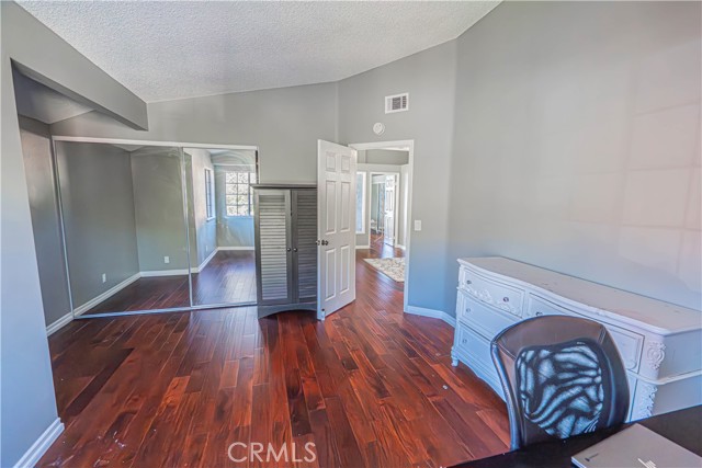 Detail Gallery Image 29 of 48 For 28076 Wildwind Dr, Canyon Country,  CA 91351 - 4 Beds | 3 Baths