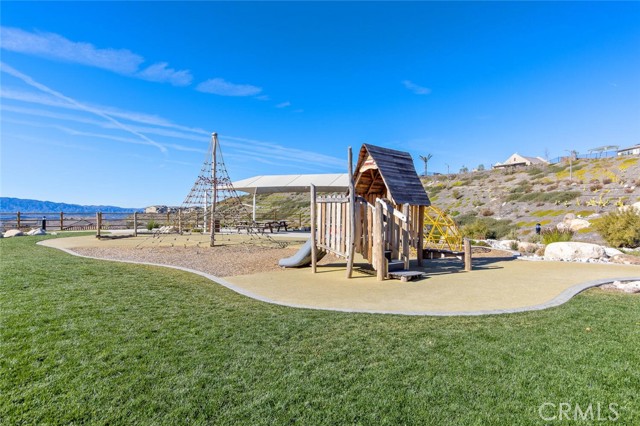 Detail Gallery Image 46 of 54 For 18171 Hedgerow Way, Saugus,  CA 91350 - 4 Beds | 2/1 Baths