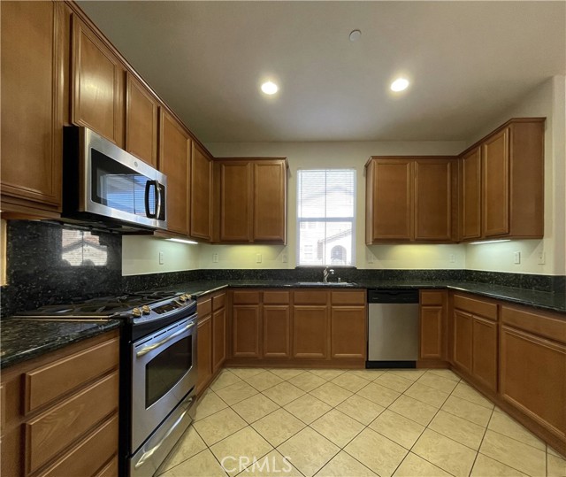Detail Gallery Image 9 of 16 For 1488 Springfield Way, Upland,  CA 91786 - 3 Beds | 2/1 Baths